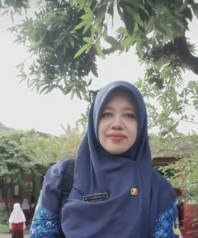 Foto BETTY HAIRYANA OCTIVULADU, S.Pd.